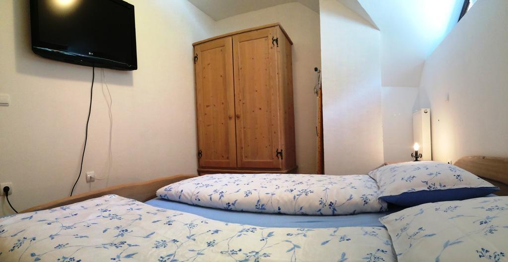 Apartments Pod Macesnovo Streho Solčava Exterior foto